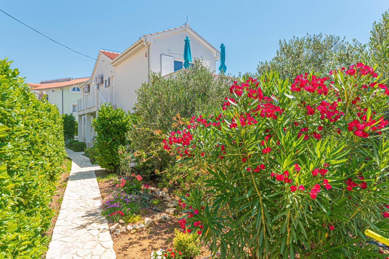 Apartments Villa Tribunj Tribalj Exteriér fotografie