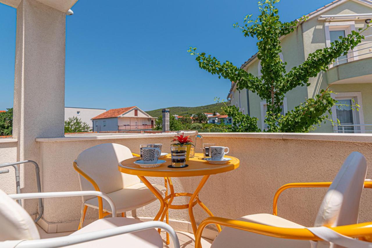 Apartments Villa Tribunj Tribalj Exteriér fotografie