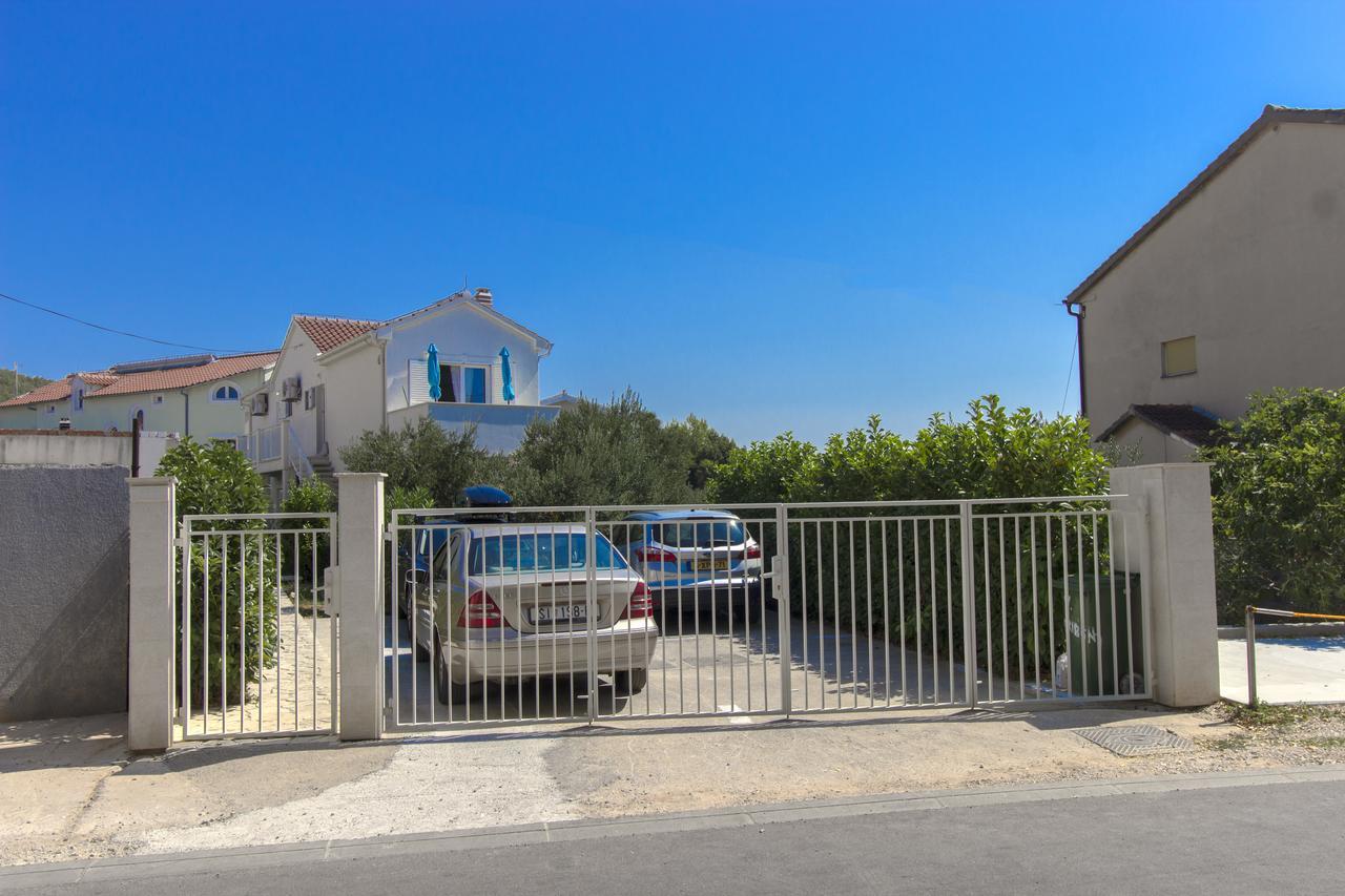 Apartments Villa Tribunj Tribalj Exteriér fotografie
